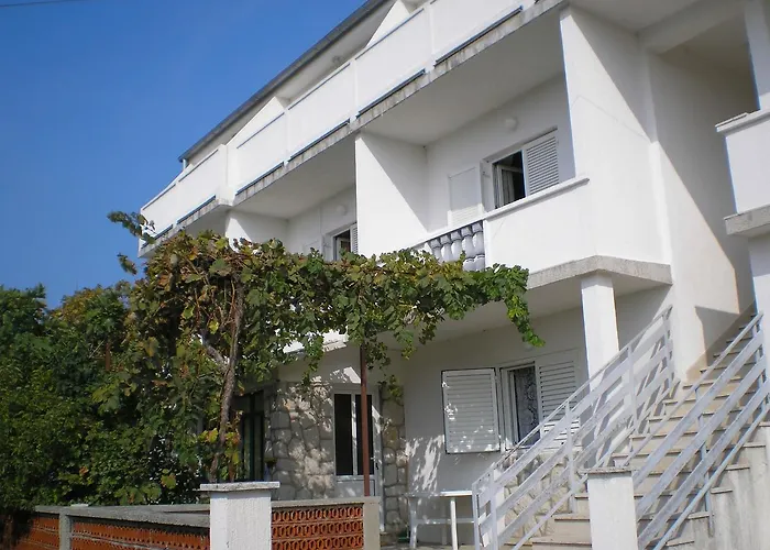 5 Διαμέρισμα *